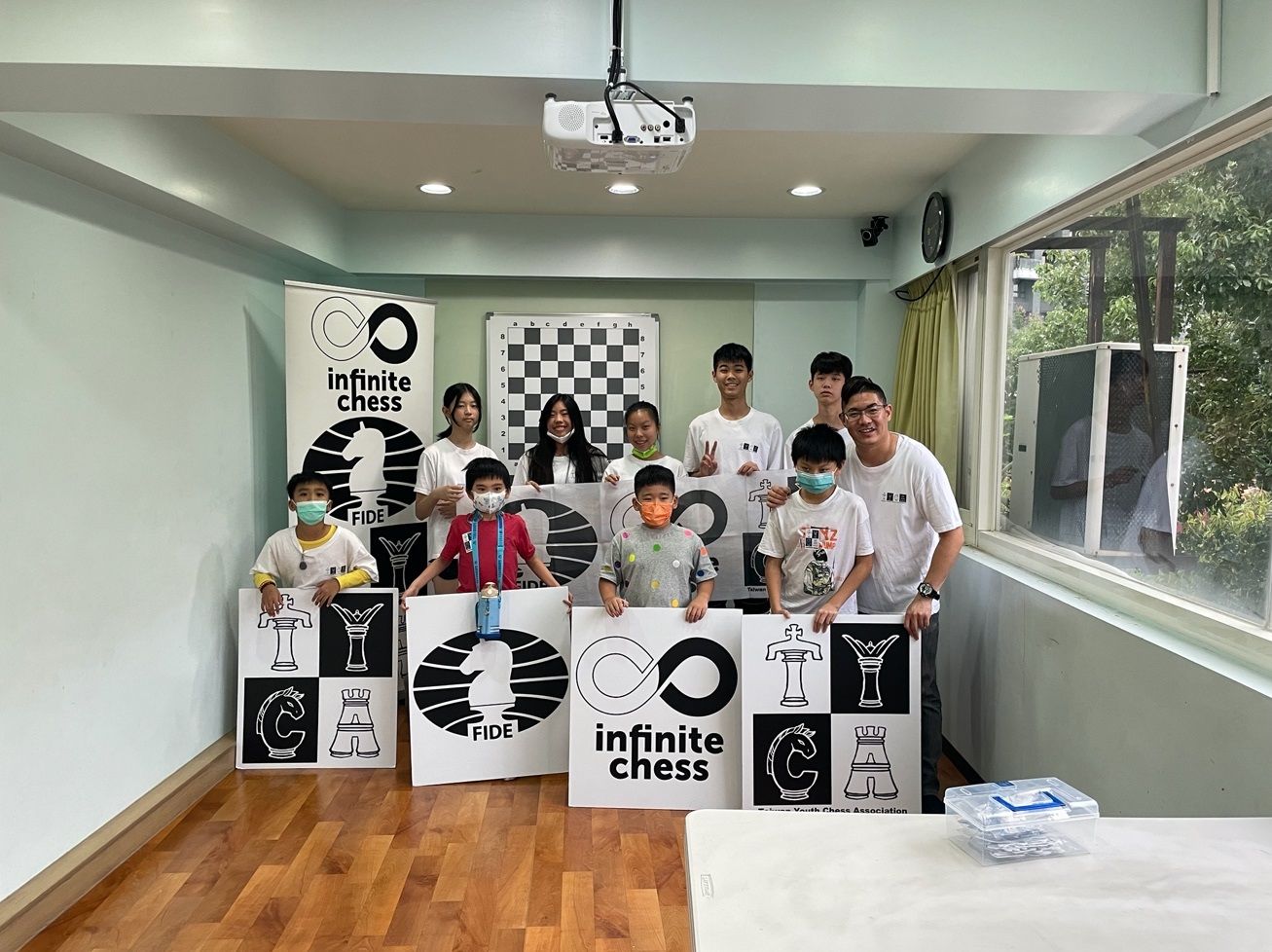 Dia de Conscientização do Autismo: perspectivas do projeto Infinite Chess -  Xadrez Forte