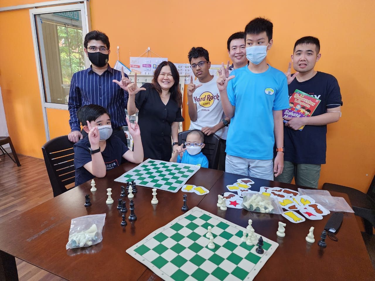 Dia de Conscientização do Autismo: perspectivas do projeto Infinite Chess -  Xadrez Forte