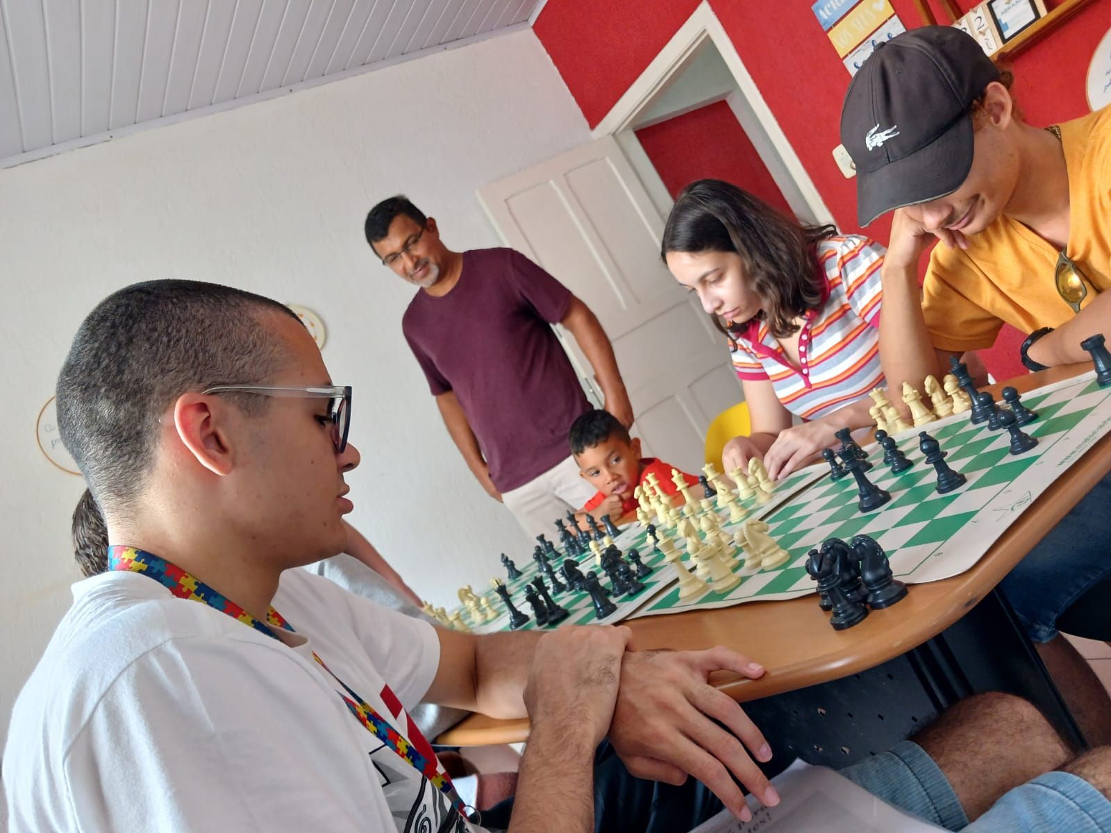 Dia de Conscientização do Autismo: perspectivas do projeto Infinite Chess -  Xadrez Forte